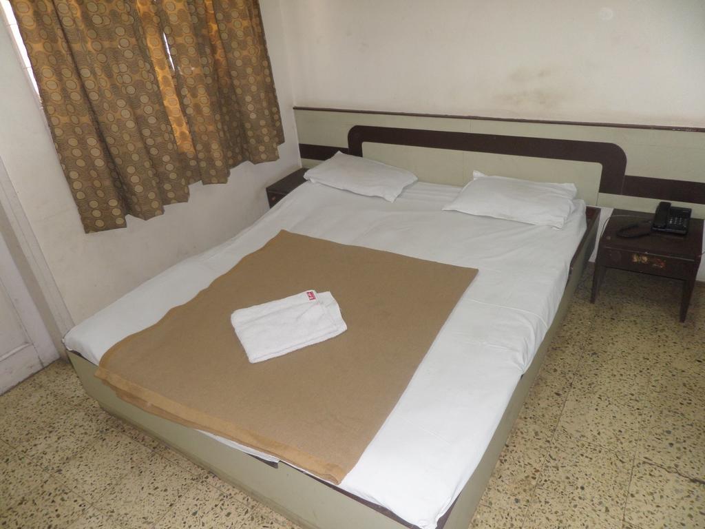 Hotel Shilpa นาสิก ห้อง รูปภาพ