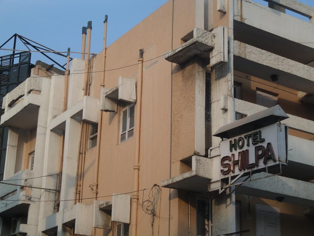 Hotel Shilpa นาสิก ภายนอก รูปภาพ